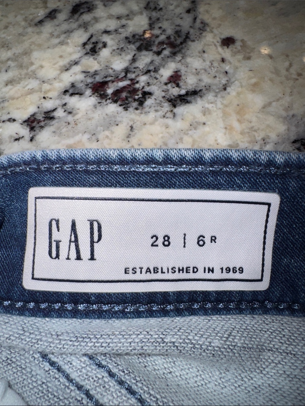 Gap Dark Wash Barrel Leg Denim Jeans - Picture 4 of 13